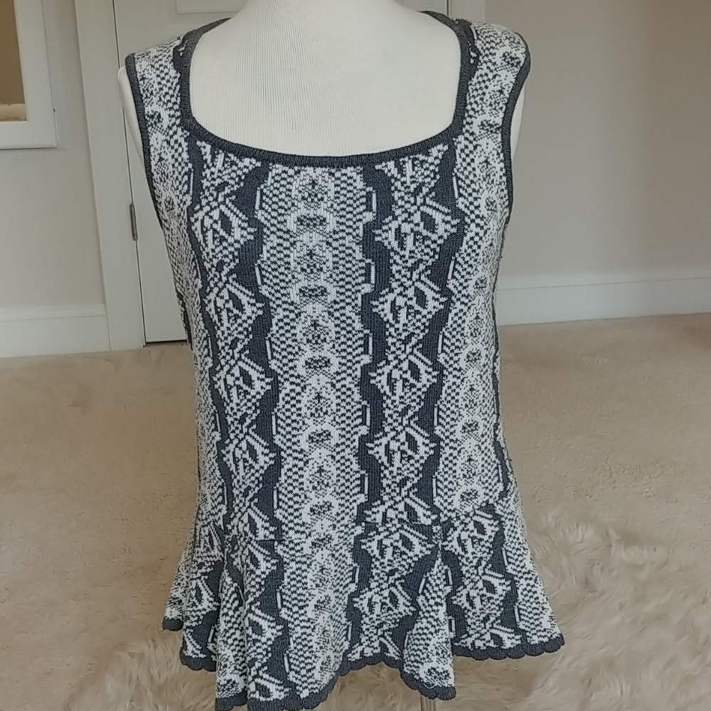 Cabi sleeveless sweater...medium